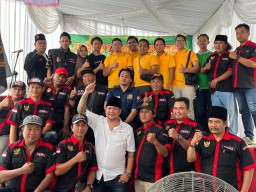 Kepedulian Dirut PT. EMMC dan Radar CNN Grup: Gelar 1000 Kuota Khitan Masal Gratis Klaborasi Team Medis (RST)Rumah Sehat Tenaru