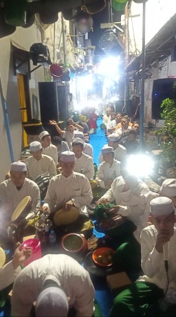 Jamaah Al Mutakim Warga Girilaya Surabaya Gelar Maulid Nabi Muhamad SA.W, 1447 dan bertepatan dengan Hari Ulang Tahun ke -53 Tahun