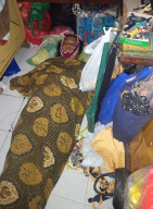 Ibu Penjahit Ditemukan Terbujur Kaku di Atas Mesin Jahit Warga Girilaya Surabaya
