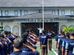Tingkatkan Keaktifan dan Semangat Pembinaan, Lapas I Madiun Gelar Apel Pagi Warga Binaan