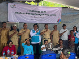 PLN untuk Rakyat, PLN Hadirkan Keadilan Energi Lewat Program Tirai Kasi di Kecamatan Ndona Timur, NTT