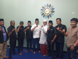 Organisasi lembaga Bantuan Hukum  Baret Merah (LBH)Surabaya Gelar Tasyakuran