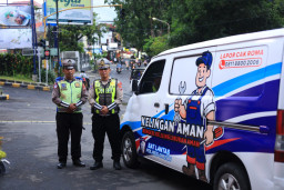 Polres Gresik Turunkan Mobil 'KELINGAN AMAN'  Layanan Gratis Libur Nataru