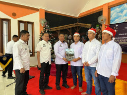 Lapas Narkotika Pamekasan Berikan Remisi Khusus Hari Raya Natal 2025 kepada 13 Warga Binaan