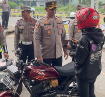 Tekan Angka Curanmor, Polres Pelabuhan Tanjung Perak Gelar Razia Kendaraan di Jembatan Suramadu