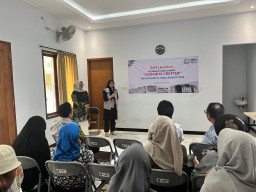 YBM PLN UIP JBTB Dorong Pemberdayaan Ibu-Ibu Ketintang Lewat “Ramaniya Crafter”