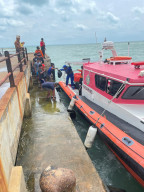 Tongkang Bermuatan CPO Bocor dan Kandas di Pulau Giliyang, Lima Awak Berhasil Dievakuasi Selamat