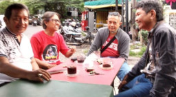Sesama Profesi Wartawan Jadi Sorotan di Surabaya