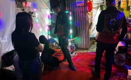 Polres Gresik Ungkap Peredaran Miras di Menganti Puluhan Liter Miras Diamankan dari Warung Karaoke