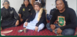 Peringati Haul Akbar buyut Sona Leluhur Desa, karang pakis Gelar Sholawat Ishari.