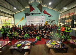 Perkuat Sinergitas, Satlantas Polres Gresik Ngopi Edukasi Safety Riding Bersama Driver Online Se-Jawa Timur