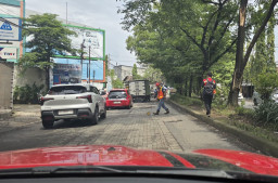PPRC Legend Kiwal Garuda Hitam Peduli Jalan Rusak di Aroepala 