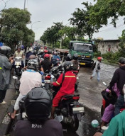 Viral ! Akses Jalan ke RPH Baru TOW Surabaya Terendam, Jagal RPH Pegirian Resah