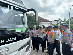 Antisipasi Risiko Kecelakaan Jelang Lebaran, Satlantas Polres Sumenep Gelar Ramp Check di Terminal Arya Wiraraja