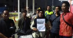 Polsek Kenjeran Kembalikan Sepeda Motor yang di laporkan Hilang Dan di Temukan di Suramadu. 