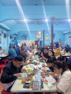 Team DJ Cindi Aurora Official Gelar Buka Puasa Bersama di Rumah Makan Spesial Belut Surabaya