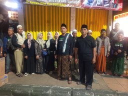 Warga Banyu Urip dan Jamaah Al Mutaqin Gelar Ziarah di Malam 17 Bulan Suci Ramadhan 