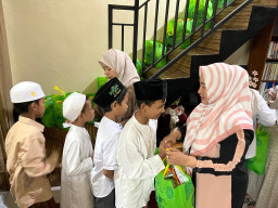 Media Jawapes Gelar Baksos Ramadhan ke-15, Berbagi dengan Anak Yatim Piatu di Surabaya