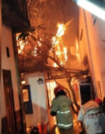Si Jago Merah Makan Satu Rumah di Kawasan Kampung Wisata Ketandan Surabaya
