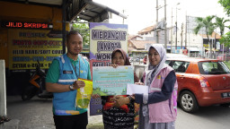 PLN Icon Plus Jatim Dorong Inklusi Sosial Melalui Bantuan Bagi Komunitas Rentan di Surabaya