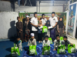 ‎PWI Sampang Gelar Santunan Anak Yatim, Rangkaian HPN dan HUT ke 80 Penuh Kepedulian ‎