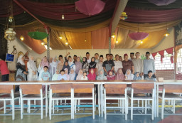 Nuansa Lebaran Penuh Kebersamaan, Alumni MTsN Munjungan Angkatan ’95 Gelar Reuni Tahunan