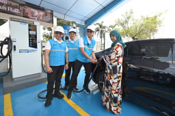 Proyeksi Pemudik EV Melonjak, Dirut PLN Cek Kesiapan Layanan SPKLU Trans Jawa saat Momen Idul Fitri