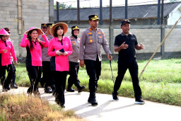 Kapolres Sumenep dan Bhayangkari Tanam Jagung, Dorong Swasembada Pangan 2026