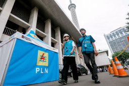 Jaga Terang di Hari Kemenangan, Cerita Petugas PLN Amankan Keandalan Listrik di Momen Idulfitri