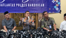 Jumat Berkah Satlantas Bangkalan, Warga Kemayoran Terima Bantuan Sembako