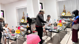 Kejari Surabaya Tangkap Ibu-Anak Buron Korupsi: Tak Ada Tempat Aman bagi Koruptor!