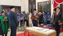 Bupati Sampang Lantik Direktur Baru RSUD dr Mohammad Zyn, Dorong Transformasi Layanan Kesehatan