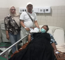 Wujud Solidaritas, Pimpinan Gabungan Media Online Jenguk Pimpred Beritakasus.com di RS William Booth Surabaya