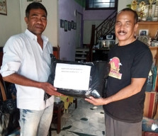 Tenaga Rehabilitasi Medis RSUD Dr. Soetomo Surabaya Salurkan Bantuan Kemanusiaan untuk Korban Bencana Alam di Flores NTT
