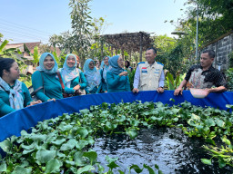 Sambut Hari Pelanggan Nasional, YBM PLN UIP JBTB dan PIKK Gelar Kado Kemerdekaan Bersama Anak Yatim