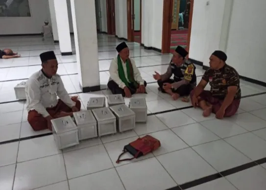 Bhabin Kelurahan Tegalsari Laksanakan Safari Sholat Dhuhur di Masjid Al Mustajabah