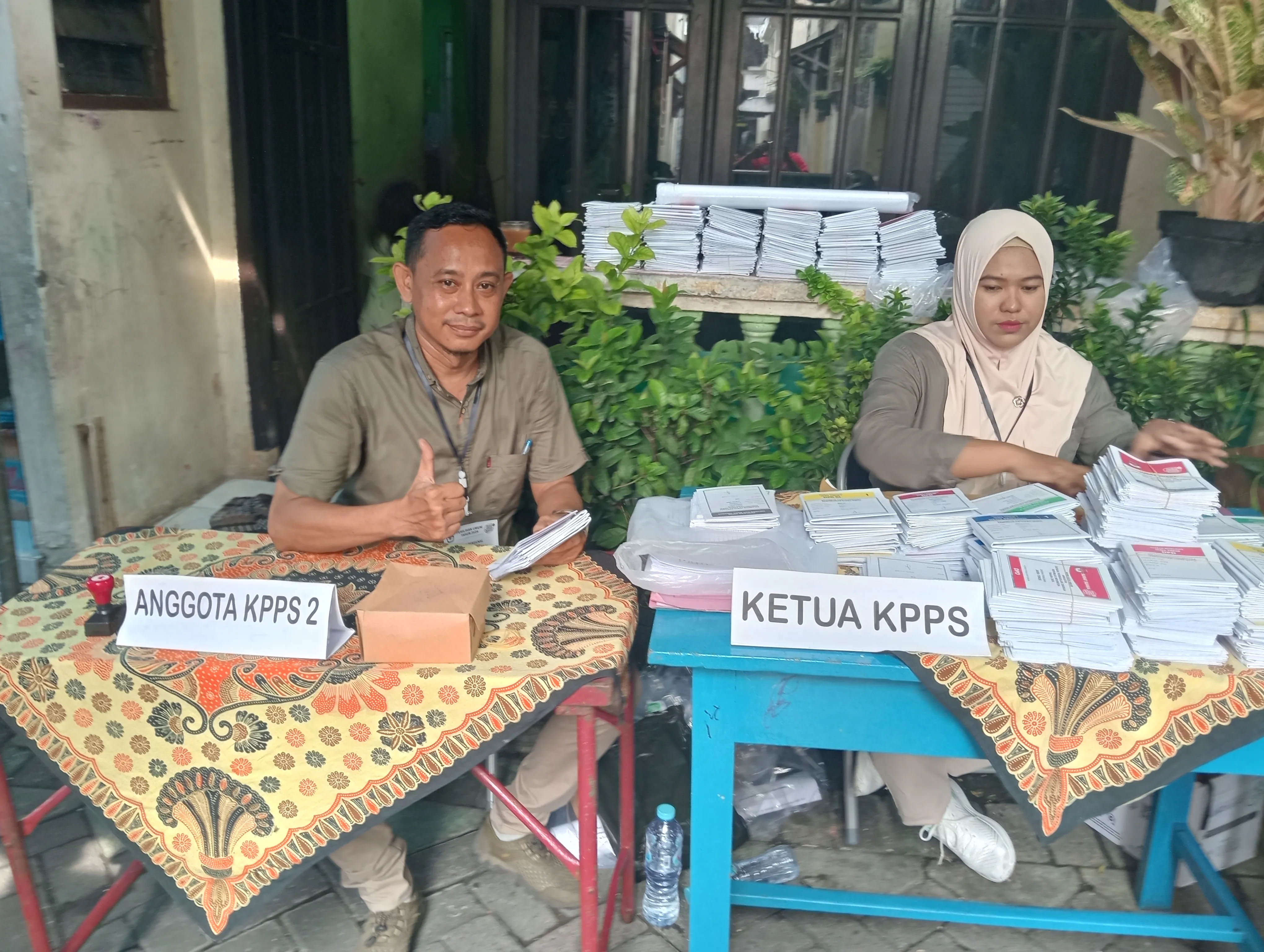 Hasil Perhitungan TPS 36 RT 05 Kelurahan Banyu Urip Surabaya, Prabowo - Gibran Unggul Kantongi Suara 125