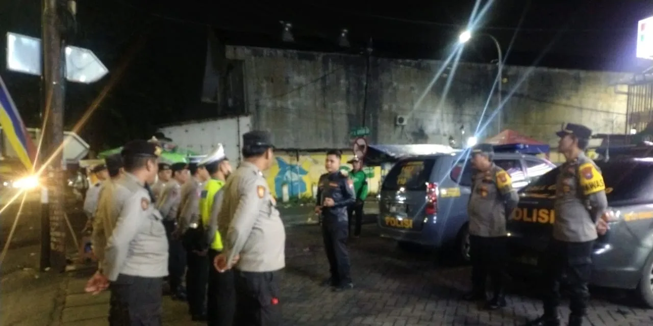 Kapolsek Simokerto Pimpin Operasi di Jalan Ngaglik Berhasil Tindak 14 Orang Pelanggar Lalu Lintas