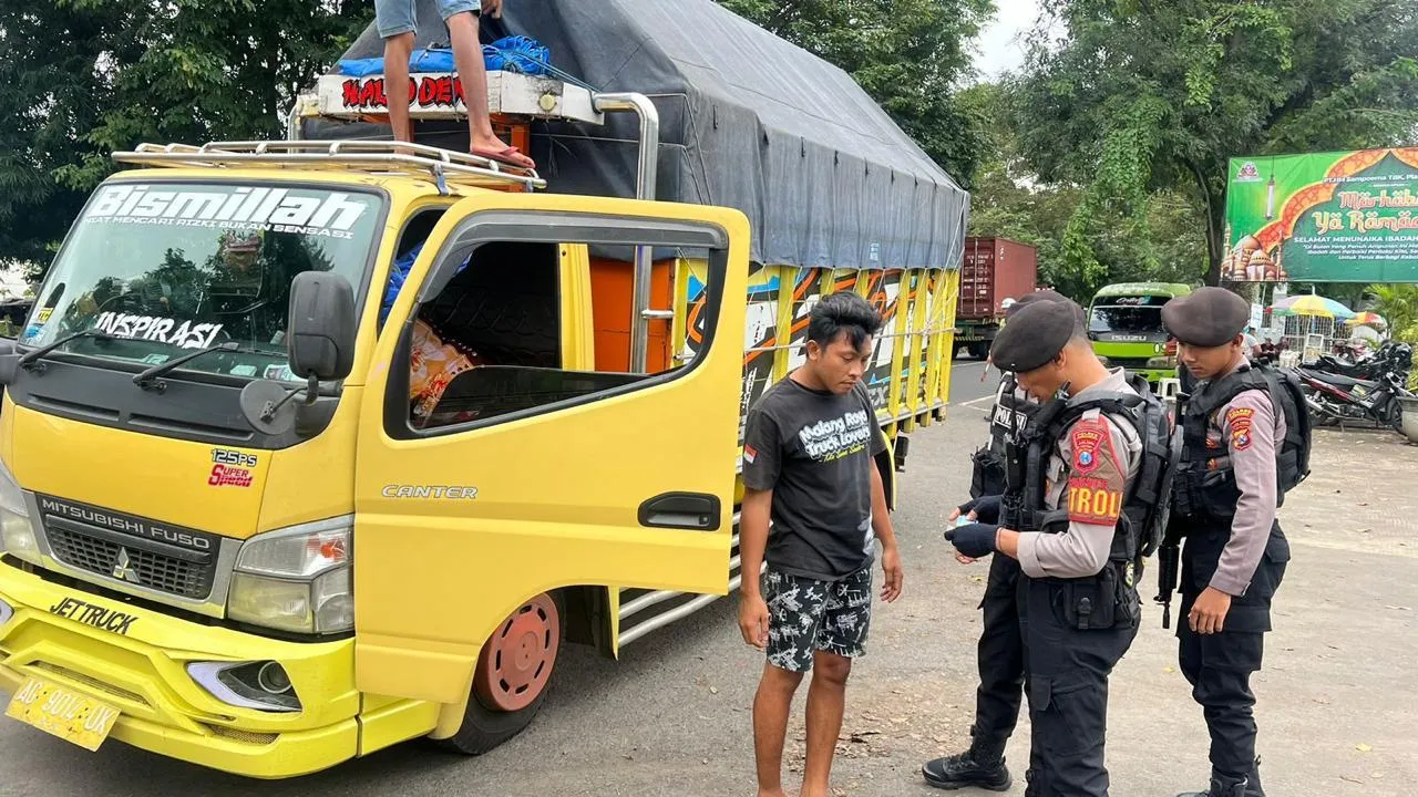 Ciptakan Ramadhan Kondusif, Polres Probolinggo Amankan Ratusan Minuman Keras