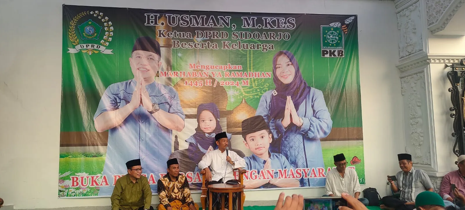 Ketua DPRD Gelar Buka Bersama Dengan 100 wartawan