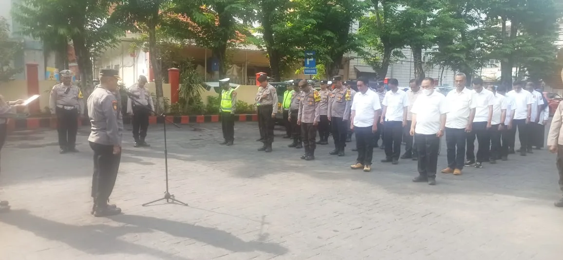 Kapolsek Simokerto Tekankan Budaya Melayani Masyarakat Kepada Semua Anggotanya