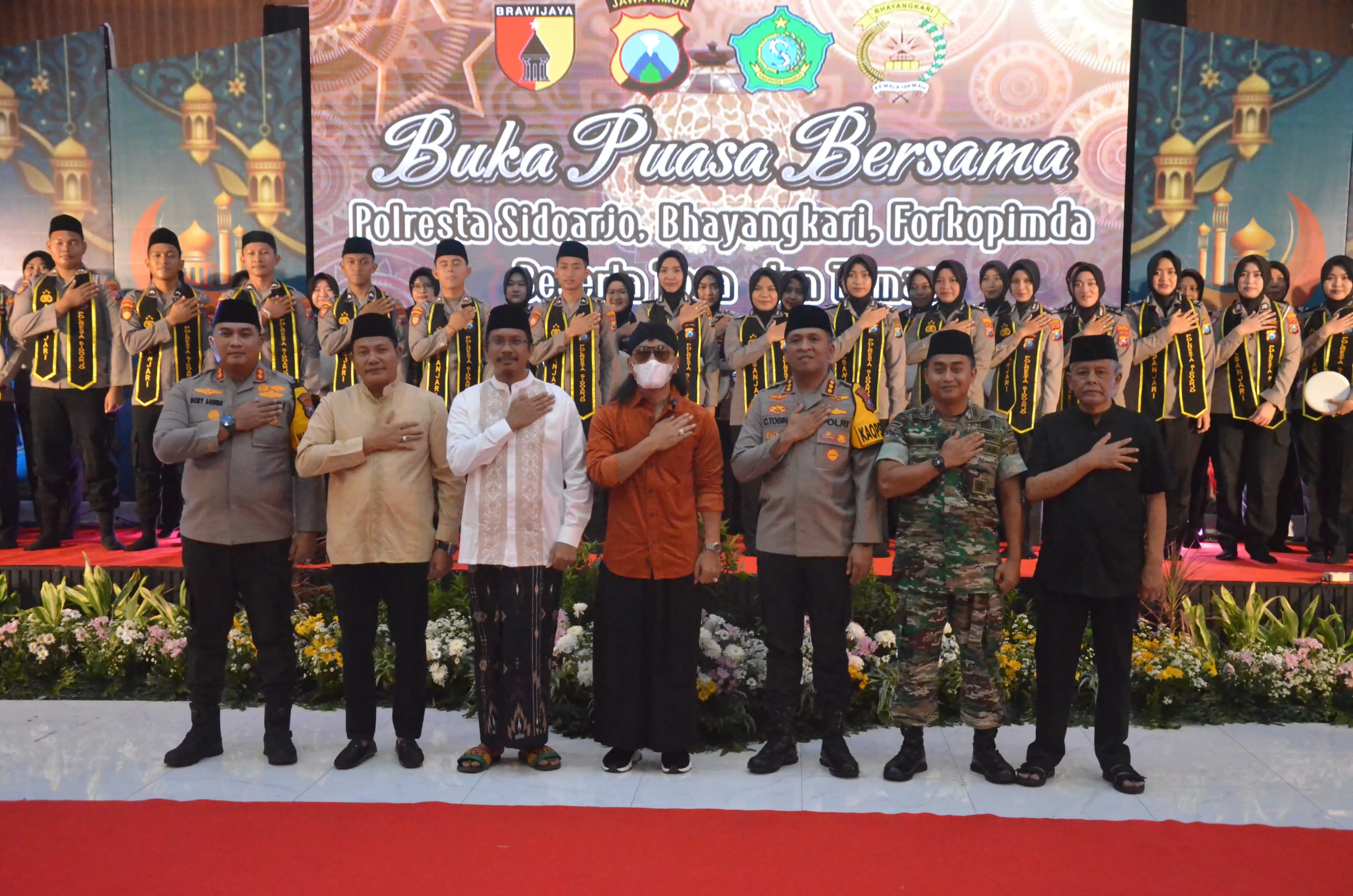 Bupati Ahmad Muhdlor dan Wabup Subandi Buka Puasa Bersama dengan Forkopimda dan Tokoh Masyarakat