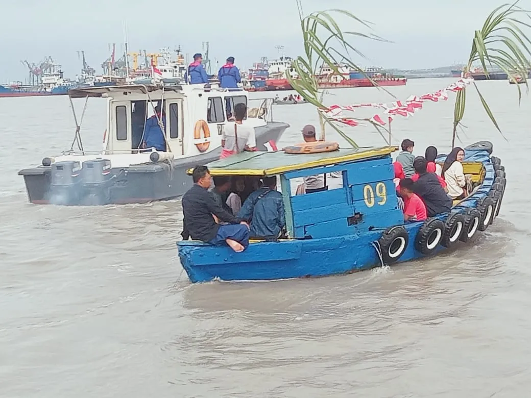 Perayaan Ketupat, Polres Bangkalan Perketat Pengamanan Lebaran di Tengah Laut