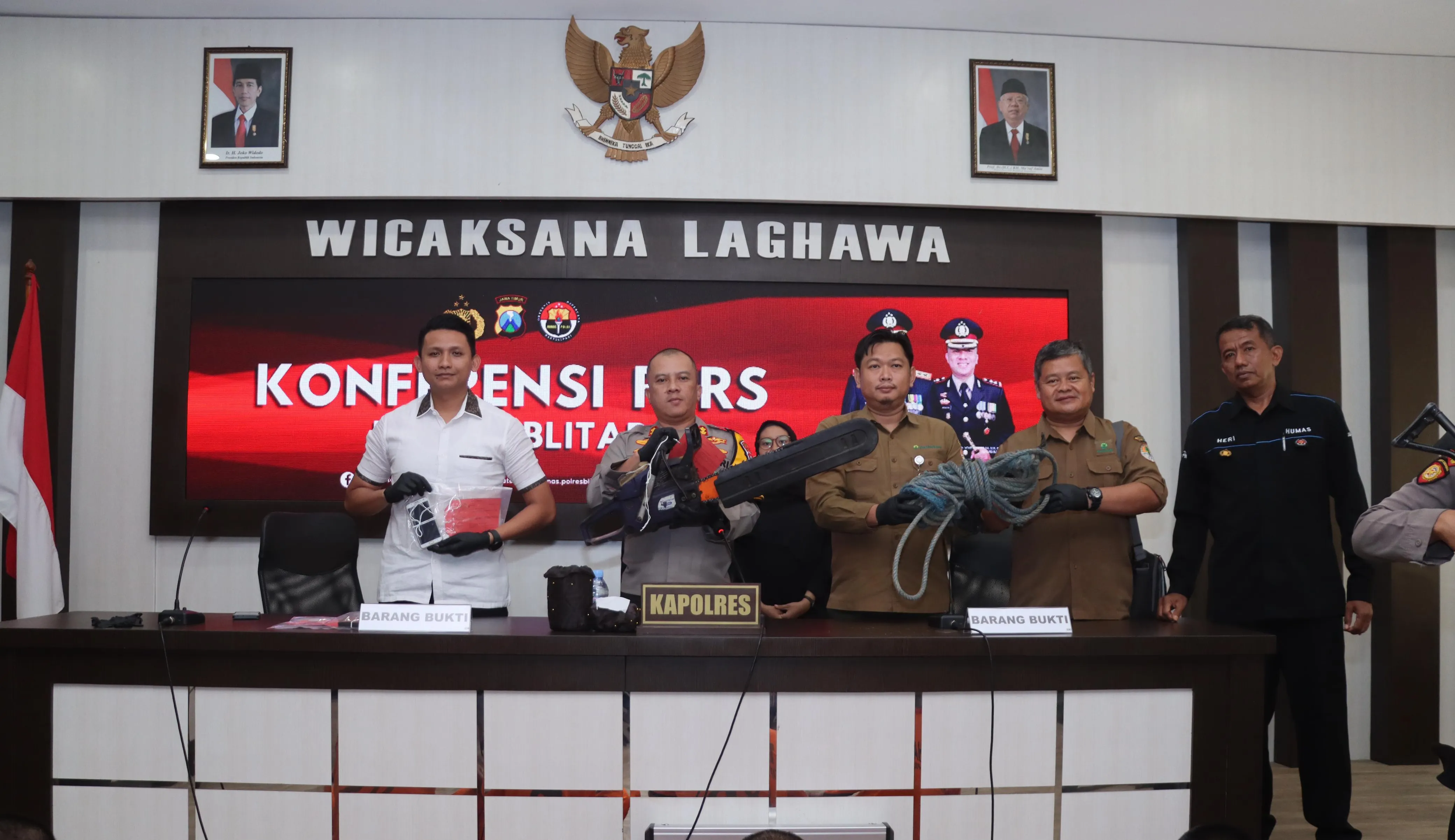 Polres Blitar Berhasil Amankan 4 Tersangka Sindikat Pembalakan Liar