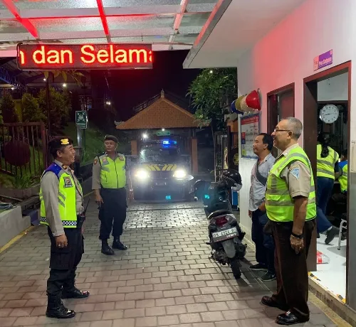 Blue Light Patrol Polsek Abiansemal Sambangi PT. Tirta Investama Mambal