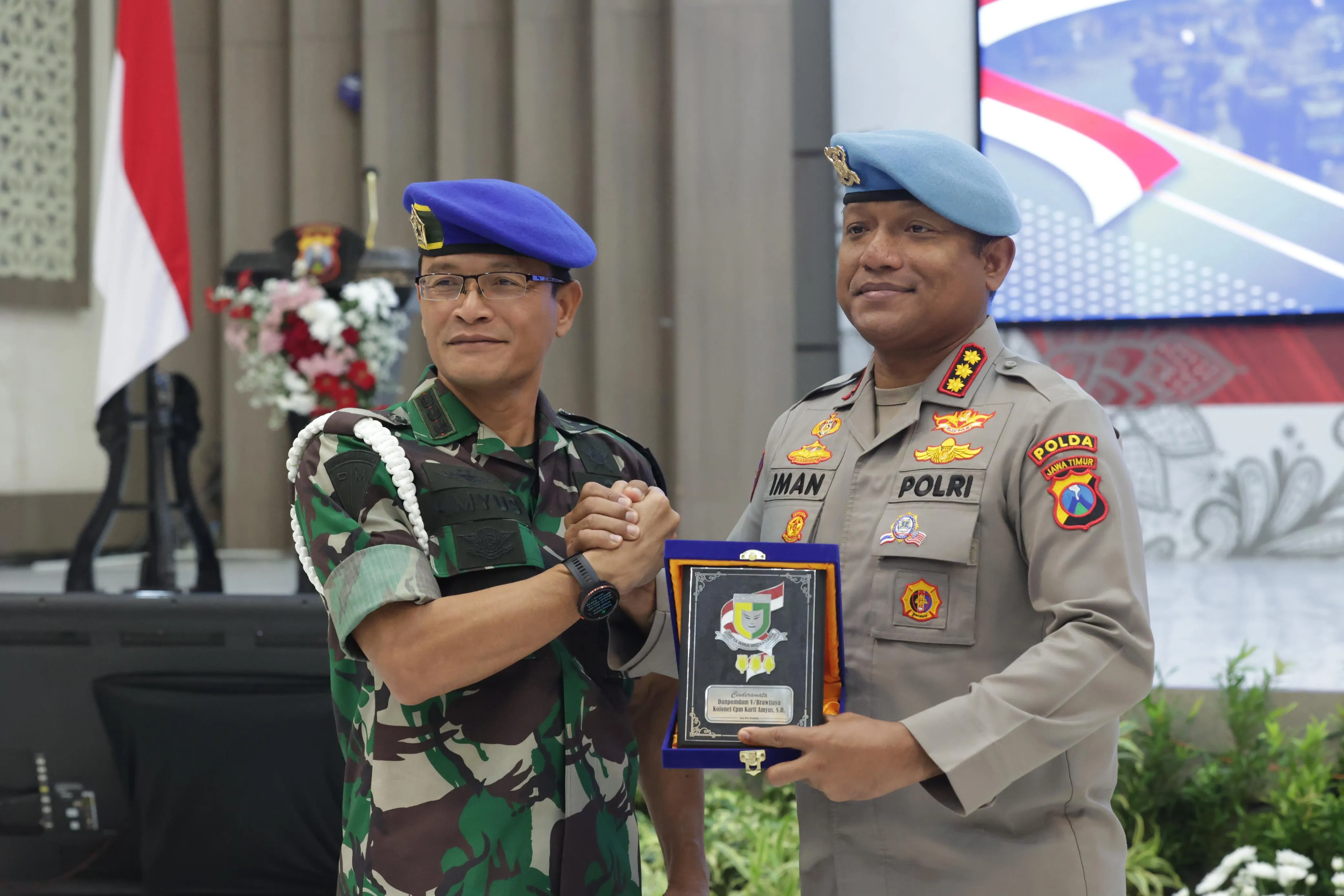Polda Jatim dan Kodam V Brawijaya Pererat Soliditas dan Sinergitas Wujudkan TNI - Polri Solid