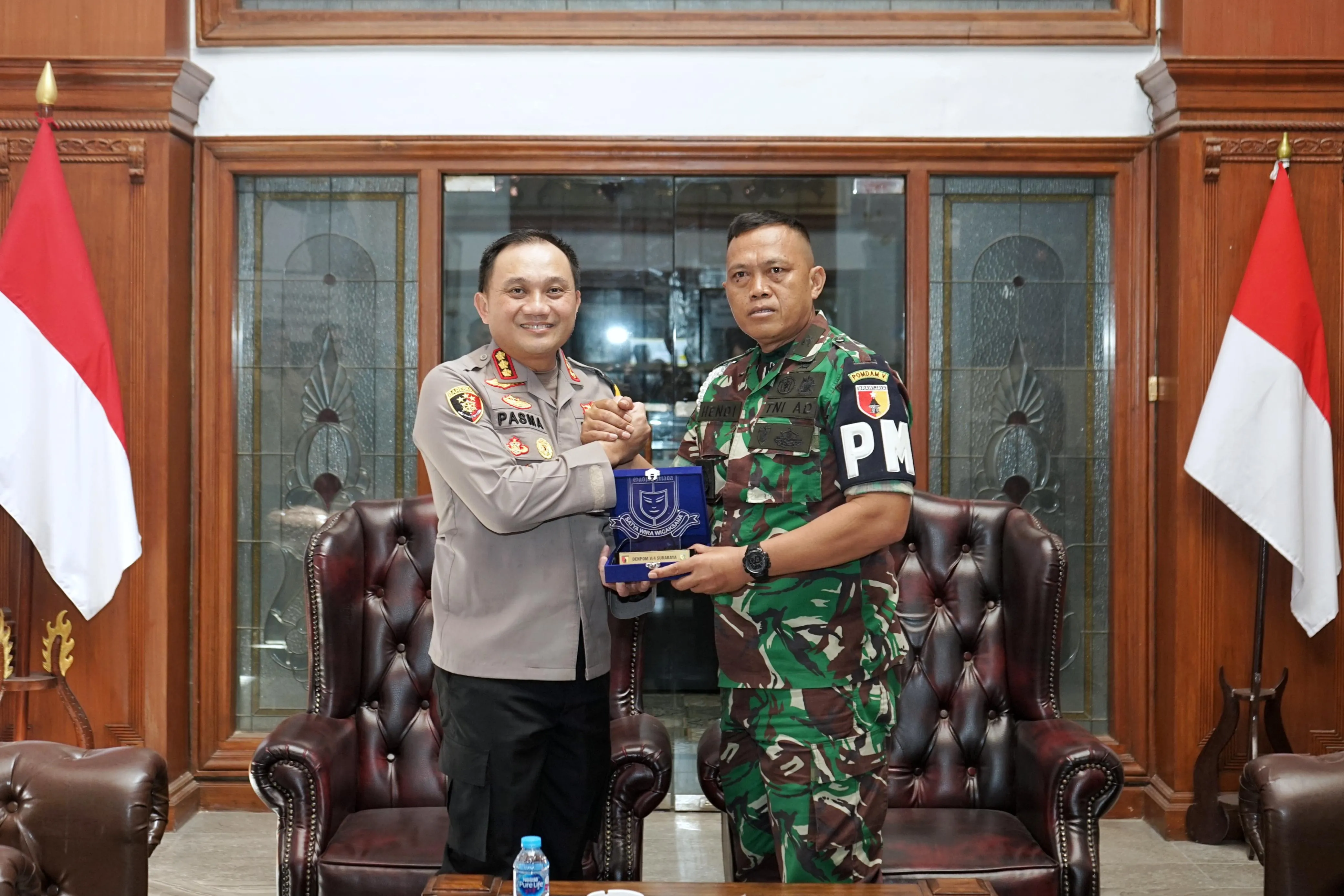 Polrestabes dan Dandenpom V/4 Pererat Soliditas dan Sinergitas Wujudkan TNI – Polri Solid