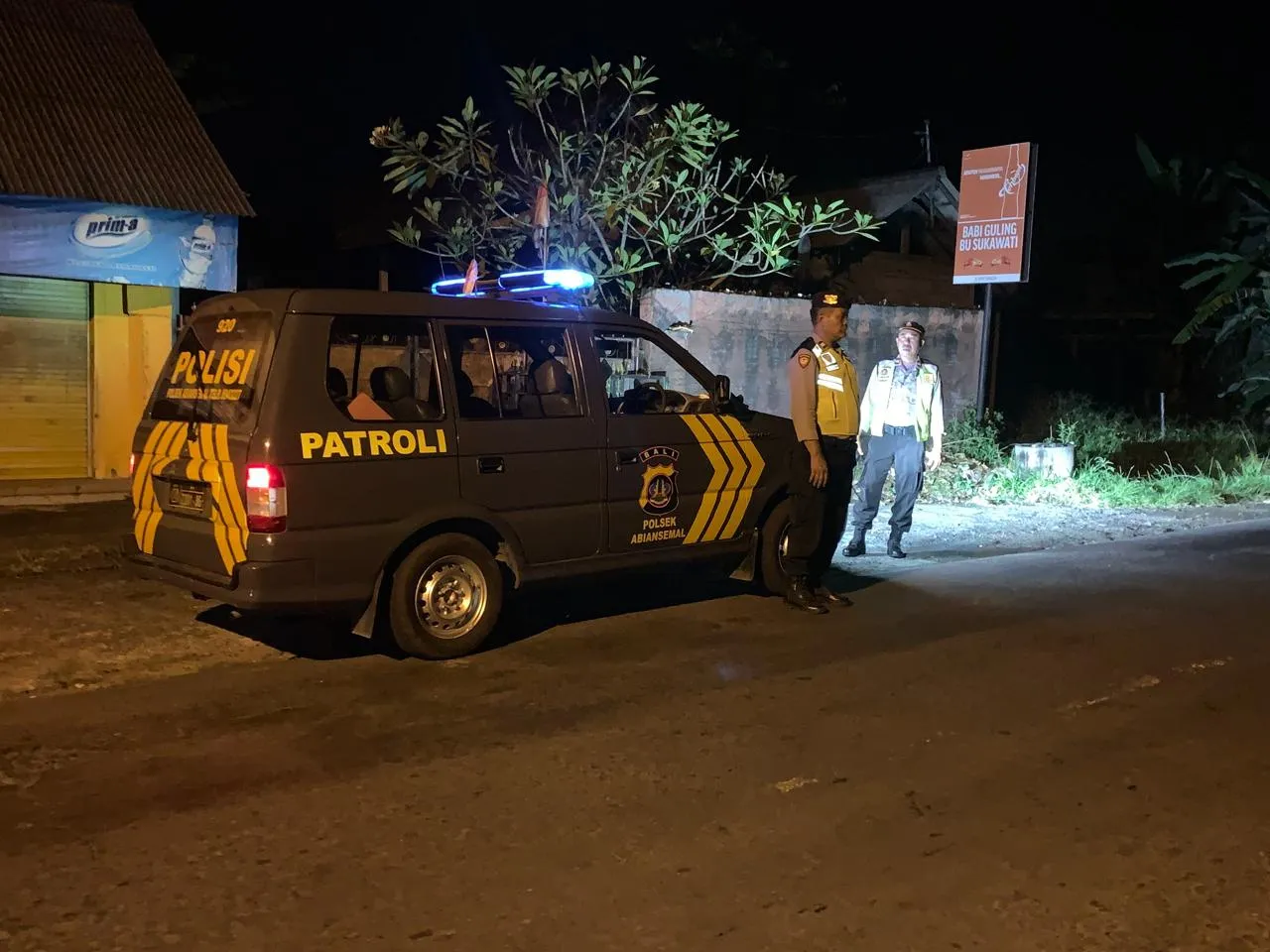Polsek Abiansemal Gencarkan Blue Light Patrol Pada Jalur Rawan