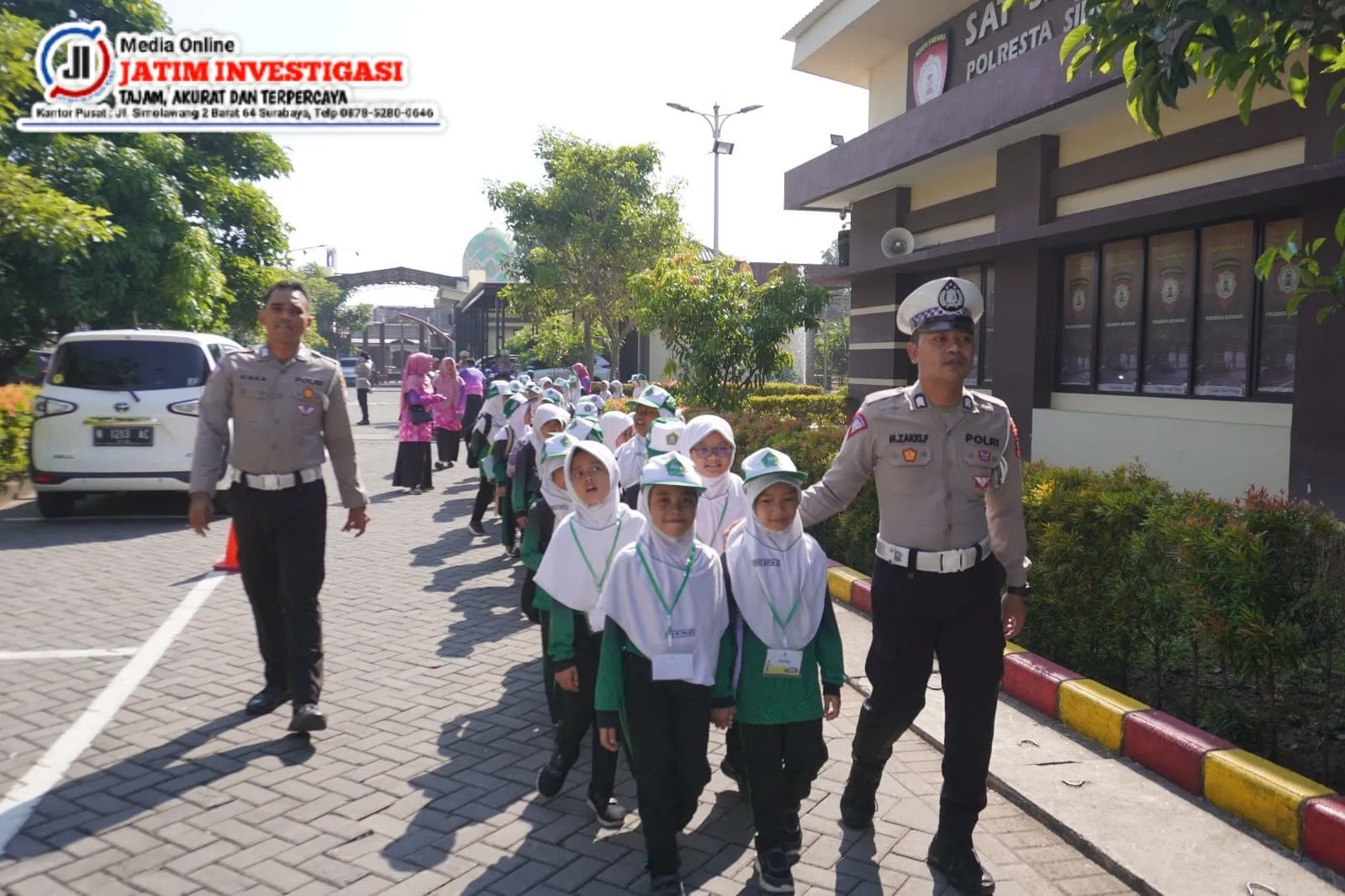 Satlantas Polresta Sidoarjo Kenalkan dan Edukasi Tertib Lalu Lintas kepada Pelajar