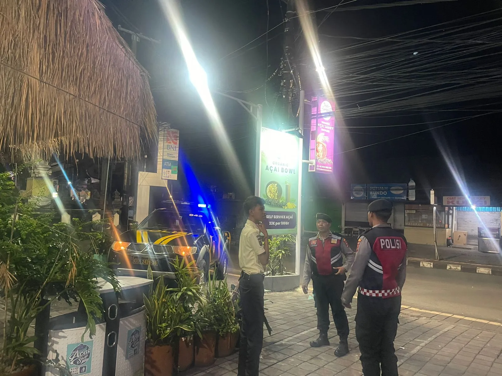 Ipda Kobarawan Pimpin Blue Light Patrol Sambangi ATM di Jalan Raya Canggu